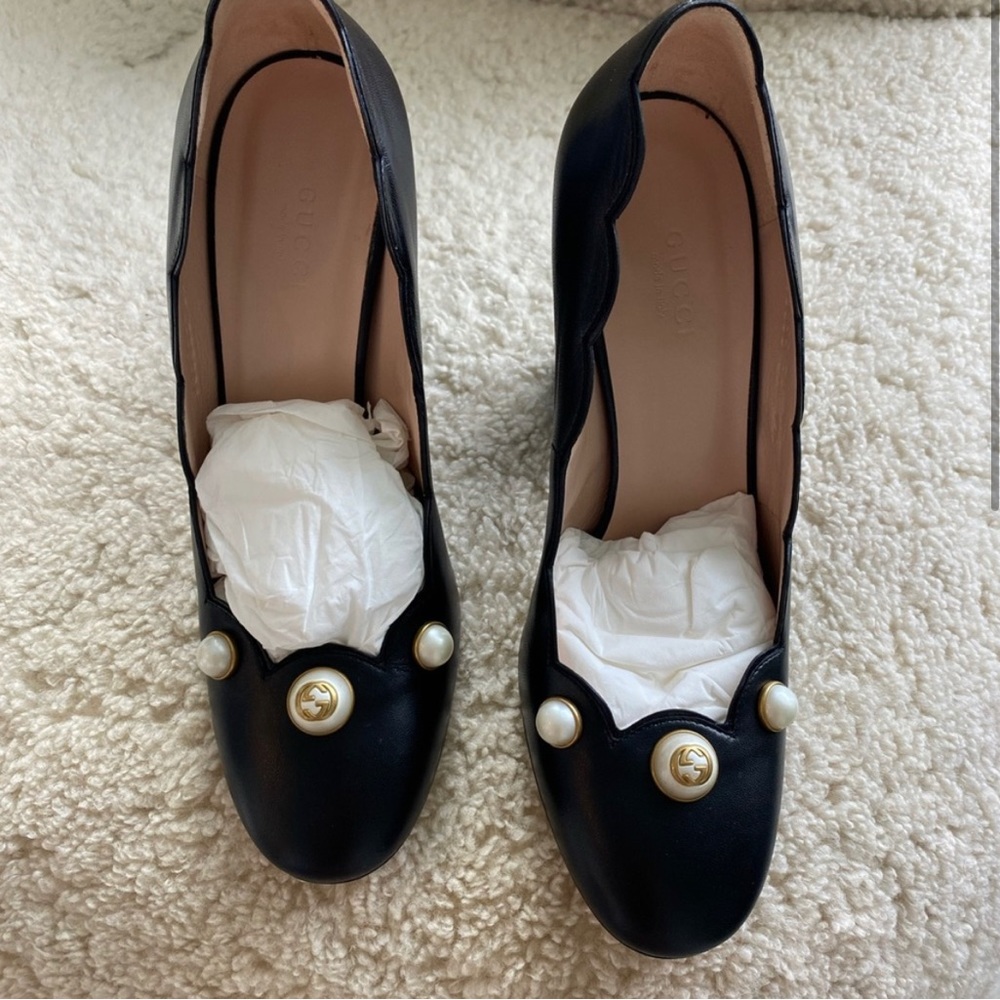 Gucci Scalloped Malaga Nero Heels